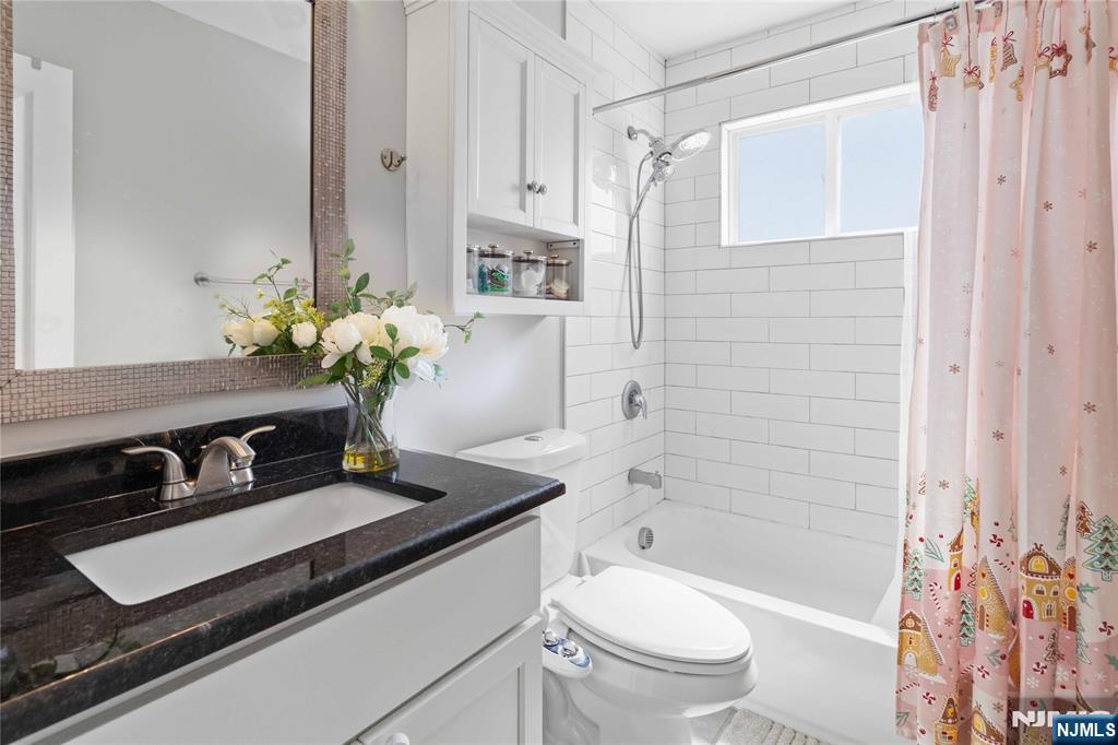 345 Saddle River Road Saddle Brook, NJ 07663 - Photo 15 of 36