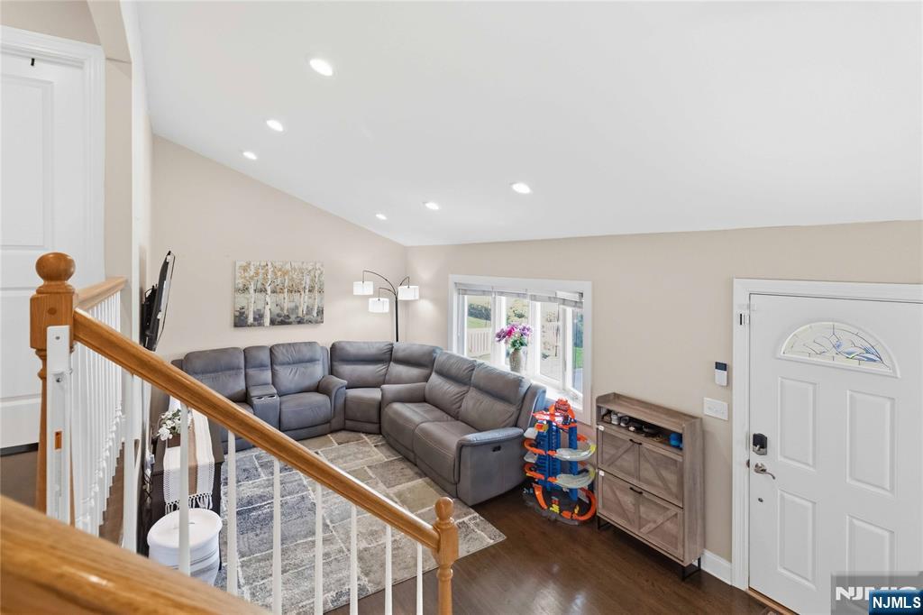 345 Saddle River Road Saddle Brook, NJ 07663 - Photo 22 of 36