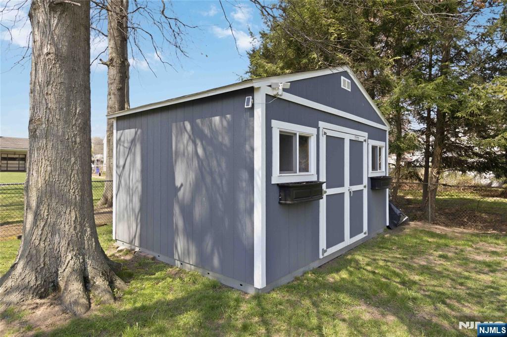 345 Saddle River Road Saddle Brook, NJ 07663 - Photo 32 of 36