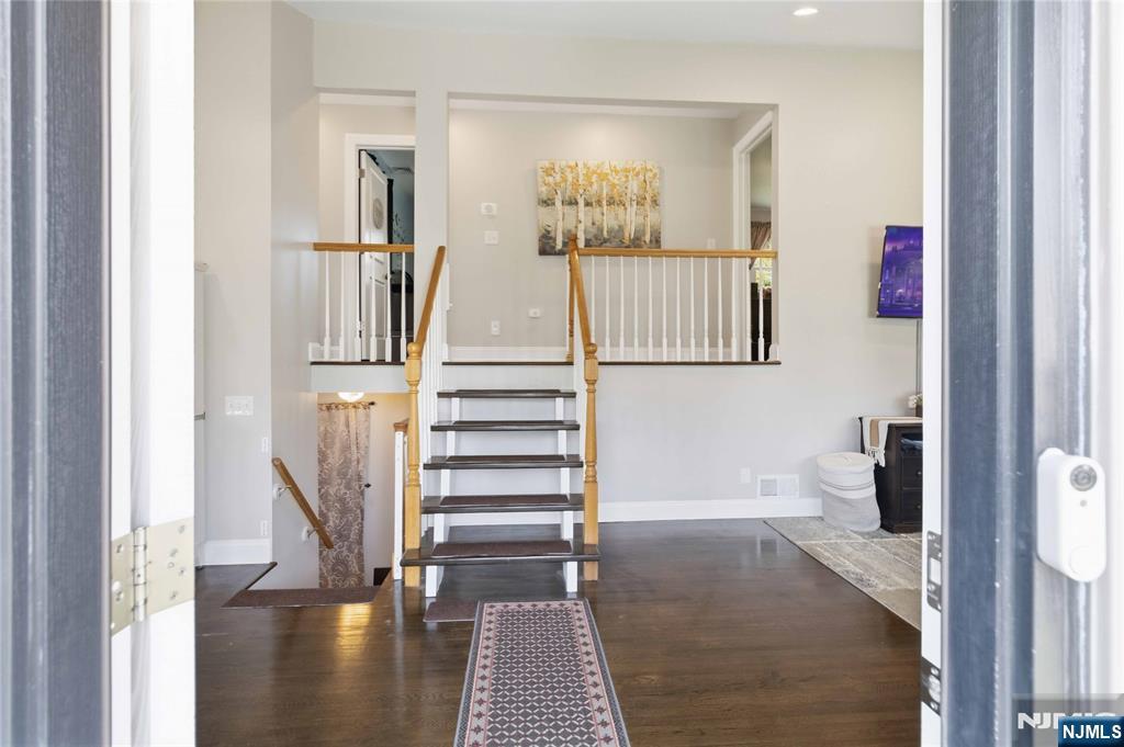 345 Saddle River Road Saddle Brook, NJ 07663 - Photo 5 of 36