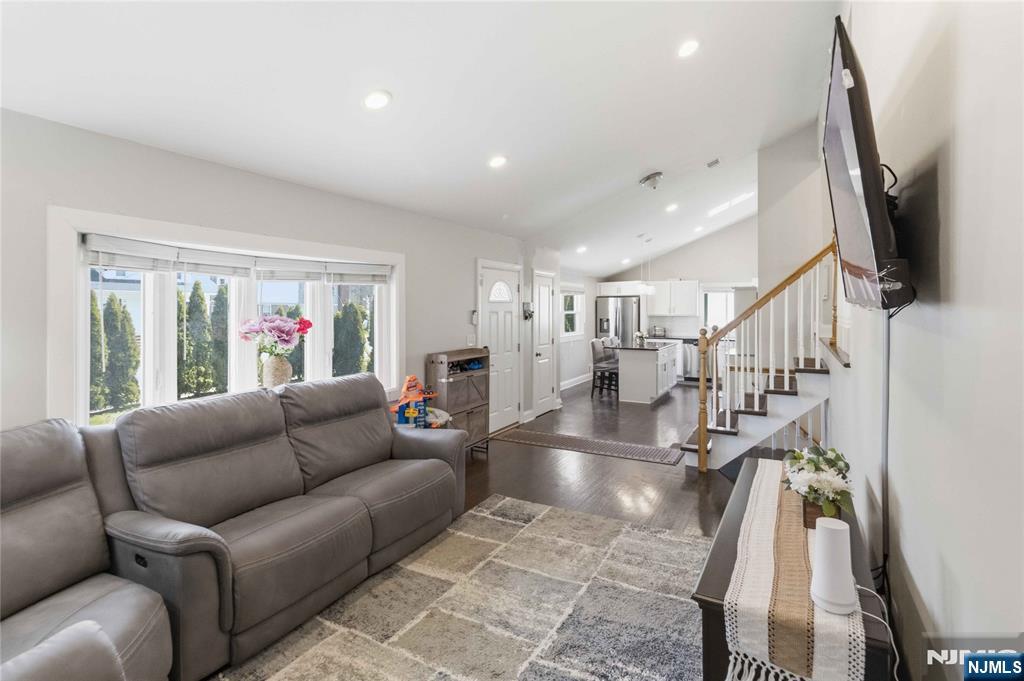 345 Saddle River Road Saddle Brook, NJ 07663 - Photo 10 of 36