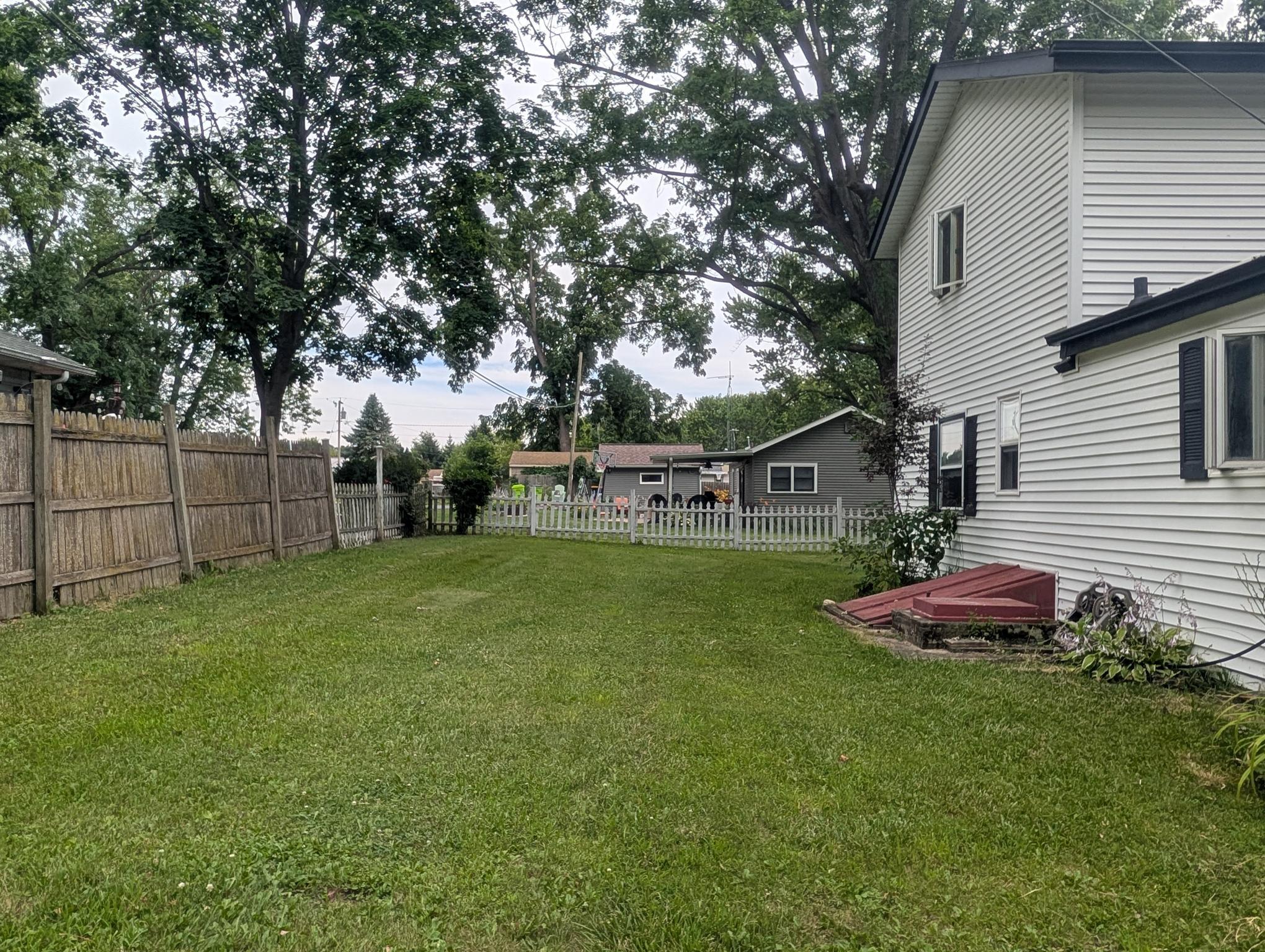 1416 Blodgett Lane Delavan, WI 53115 - Photo 5 of 16 Back Yard
