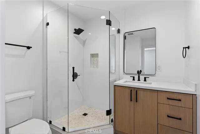 $2,095 | 11548 Burke Street, Unit B, Whittier, CA 90606