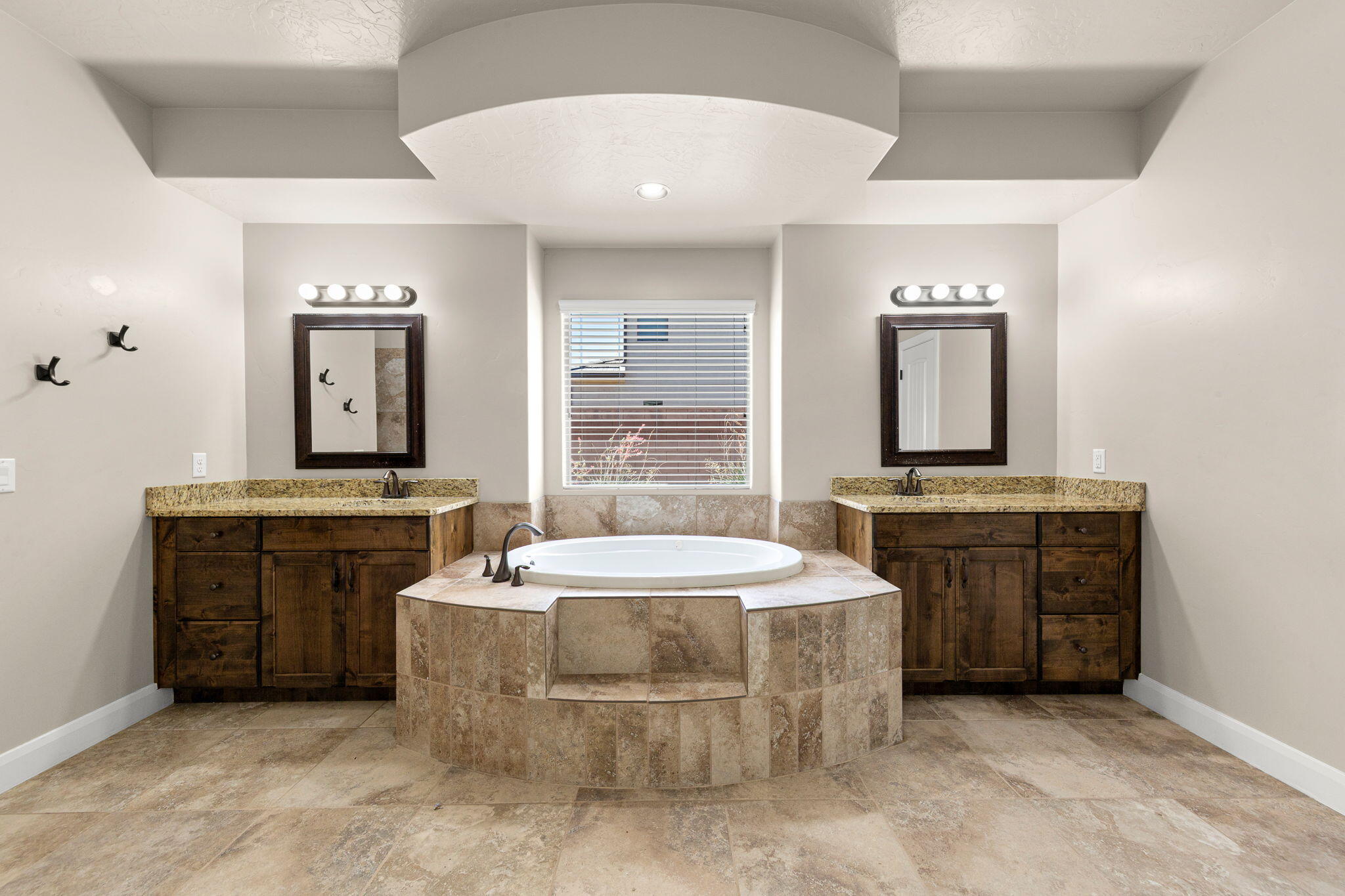 1157 Plantations Drive St. George, UT 84770 - Photo 16 of 31 Primary Bathroom