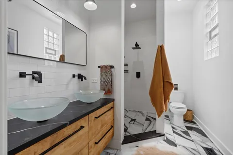 $1,225,000 | 610 North Damen Avenue, Chicago, IL 60612