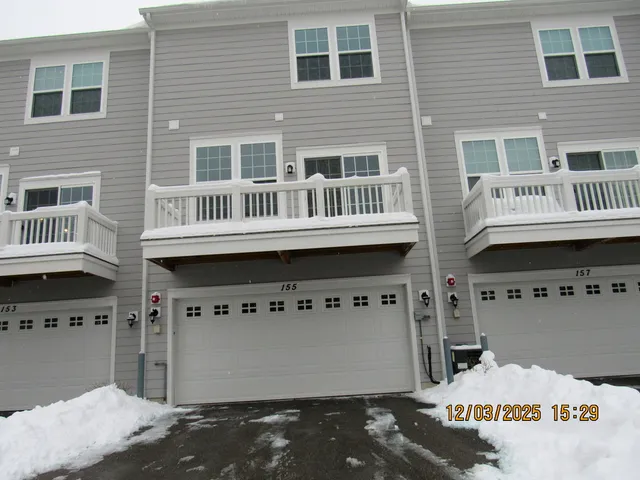 $449,900 | 155 Canterbury Way, Lake Zurich, IL 60047