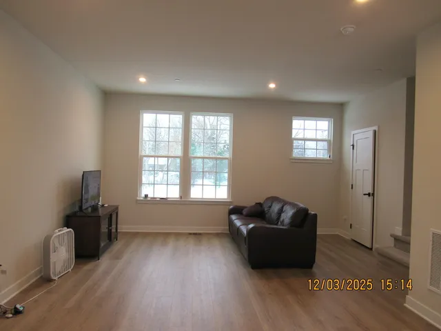 $449,900 | 155 Canterbury Way, Lake Zurich, IL 60047