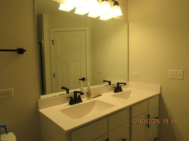 $449,900 | 155 Canterbury Way, Lake Zurich, IL 60047