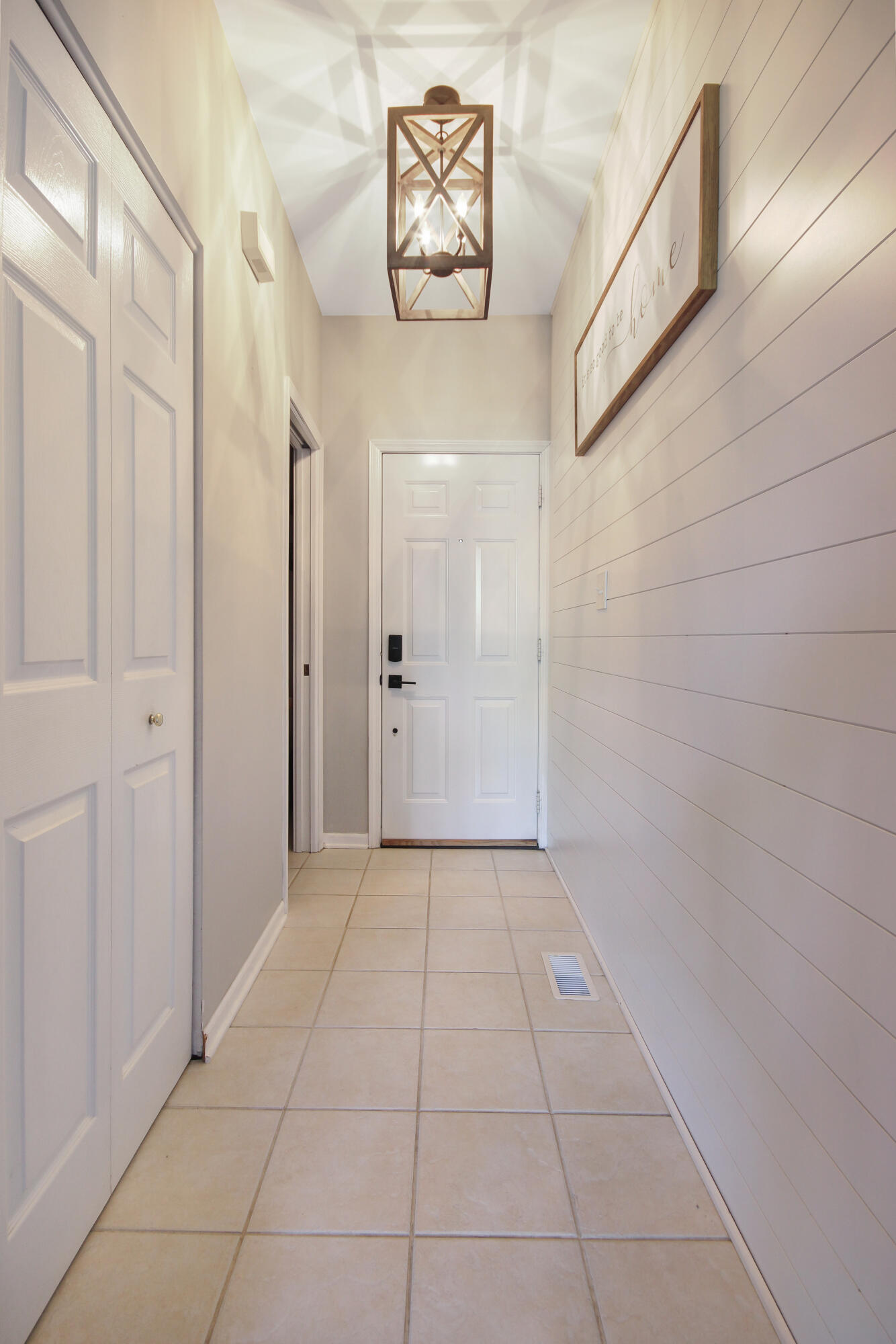 8109 Victoria Place Crown Point, IN 46307 - Photo 3 of 26 a view of an entryway