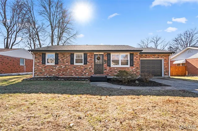 $225,000 | 38 Del Rio Avenue, Granite City, IL 62040