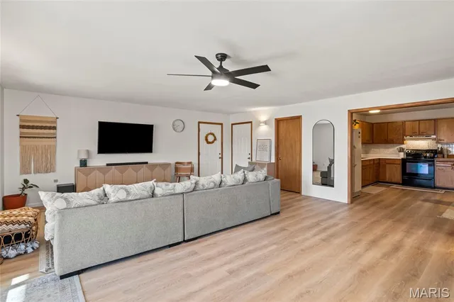 $225,000 | 38 Del Rio Avenue, Granite City, IL 62040