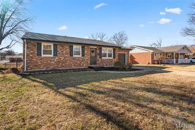 $225,000 | 38 Del Rio Avenue, Granite City, IL 62040