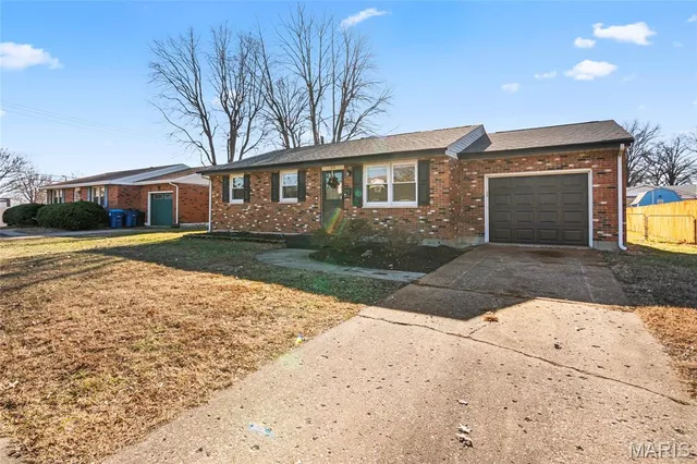 $225,000 | 38 Del Rio Avenue, Granite City, IL 62040