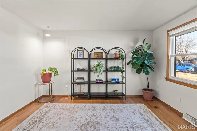 $225,000 | 38 Del Rio Avenue, Granite City, IL 62040