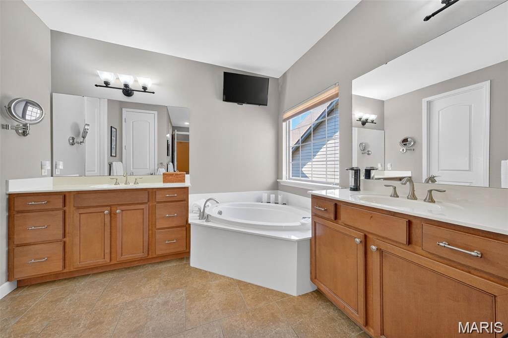 14623 Kendall Ridge Drive Chesterfield, MO 63017 - Photo 9 of 24