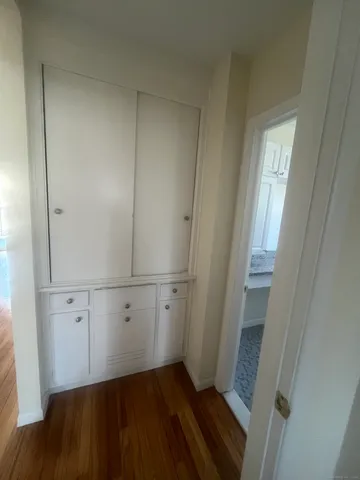 a view of utility room