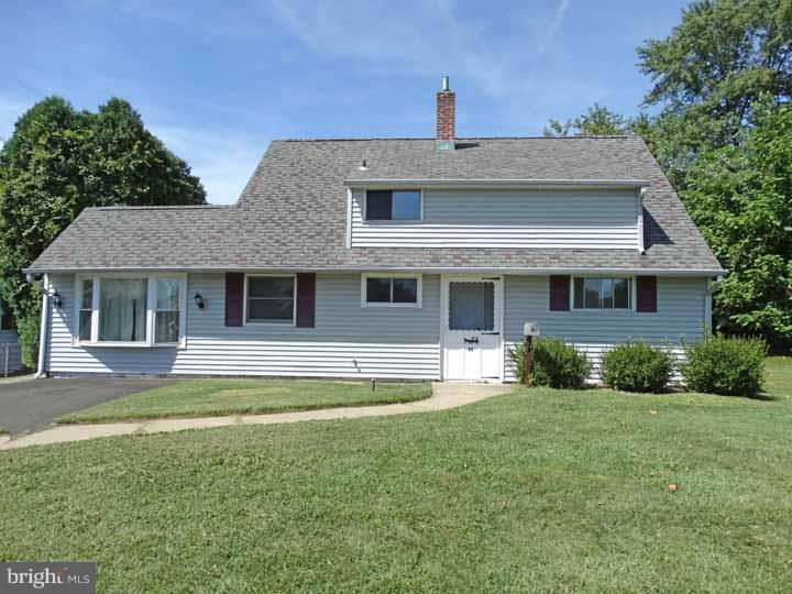 41 Inwood Road Levittown, PA 19057 - Photo 1 of 22 Gallery Image 1