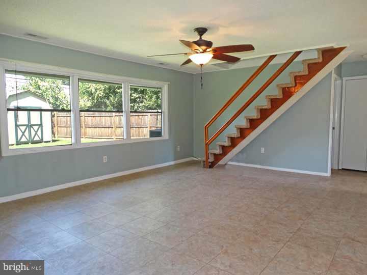 41 Inwood Road Levittown, PA 19057 - Photo 2 of 22 Gallery Image 2