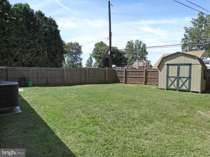 41 Inwood Road Levittown, PA 19057 - Photo 20 of 22 Gallery Image 20