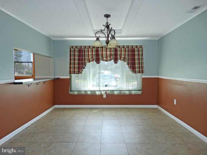 41 Inwood Road Levittown, PA 19057 - Photo 5 of 22 Gallery Image 5
