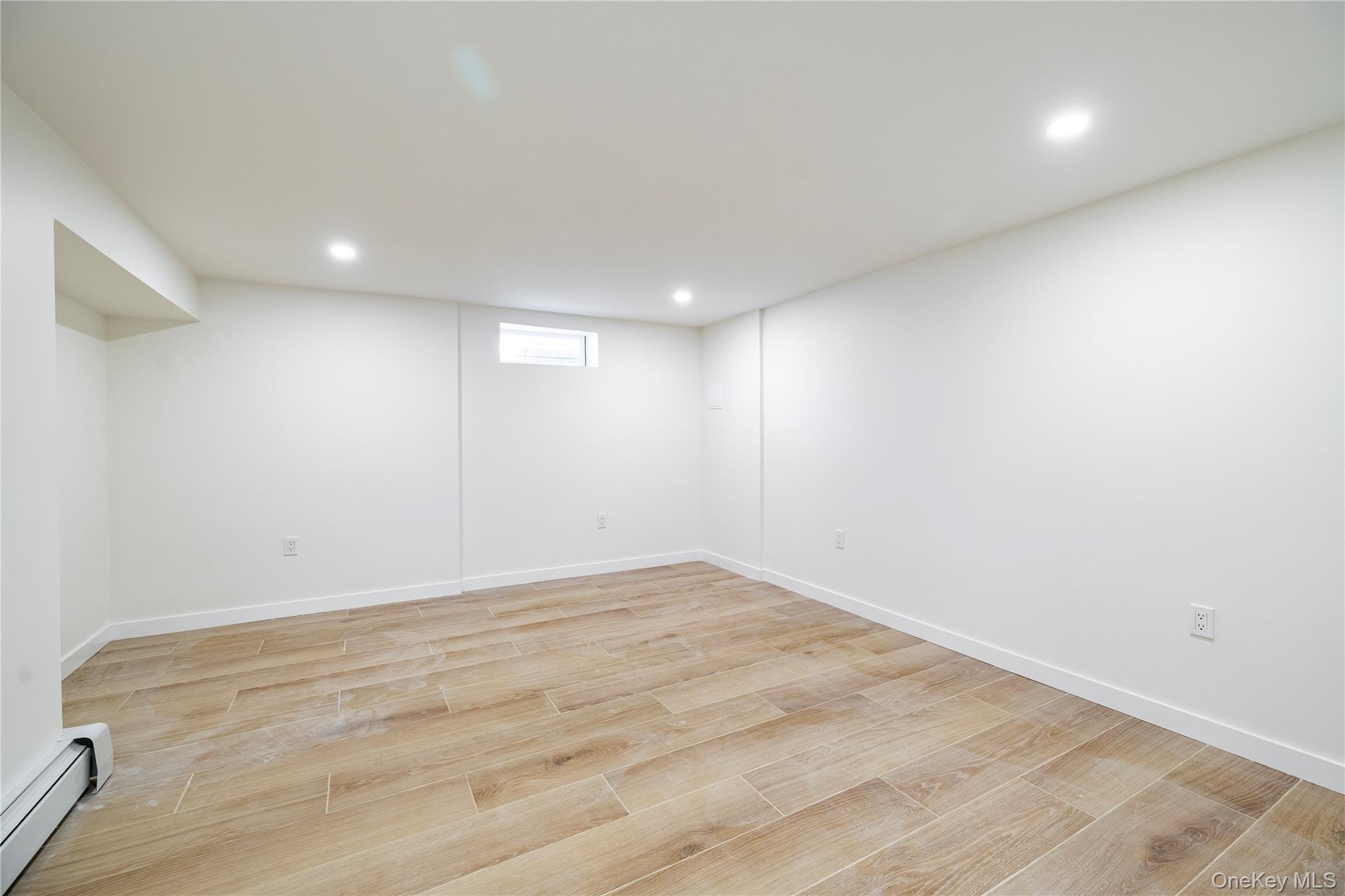 561 Woodbury Road Plainview, NY 11803 - Photo 16 of 19