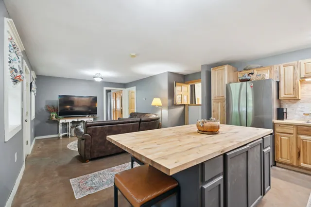 $1,250,000 | 153 May Street, Canaan, NH 03741