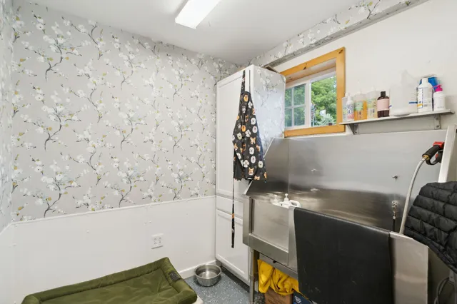 $1,250,000 | 153 May Street, Canaan, NH 03741