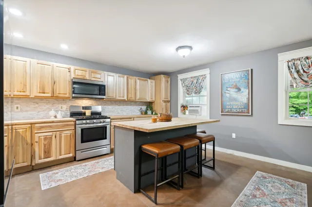 $1,250,000 | 153 May Street, Canaan, NH 03741