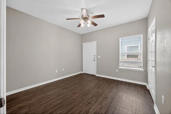 $2,000 | 4507 P, Galveston, TX 77551