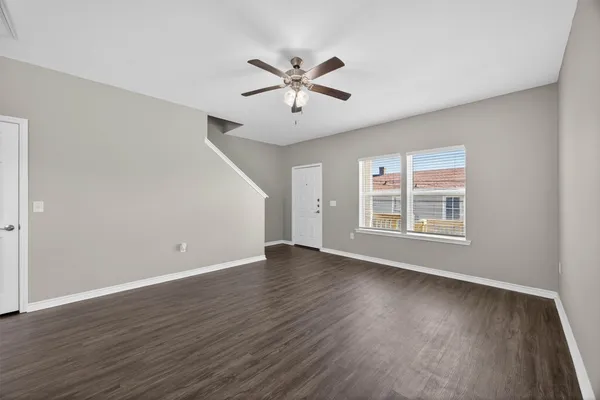 $2,000 | 4507 P, Galveston, TX 77551