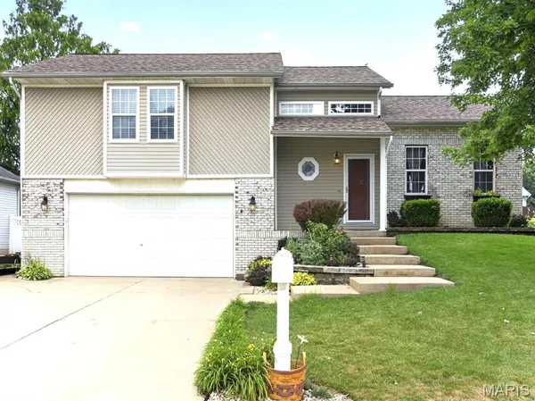 $237,900 | 125 North 8th Street, Dupo, IL 62239