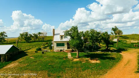 $9,500,000 | 841 Recluse Road, Recluse, WY 82725