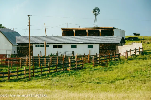 $9,500,000 | 841 Recluse Road, Recluse, WY 82725