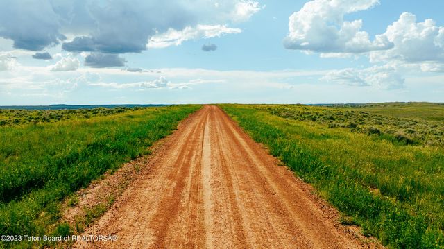 $9,500,000 | 841 Recluse Road, Recluse, WY 82725