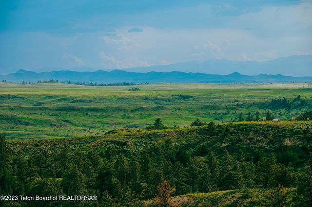 $9,500,000 | 841 Recluse Road, Recluse, WY 82725