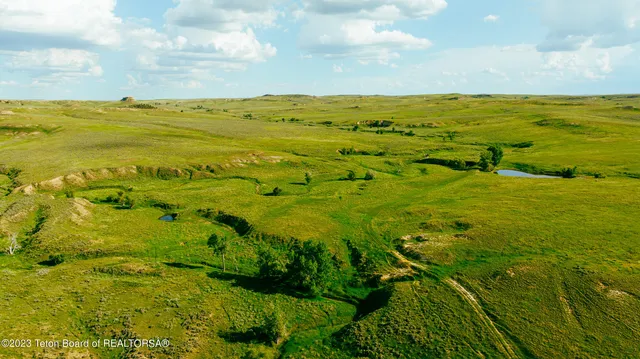 $9,500,000 | 841 Recluse Road, Recluse, WY 82725