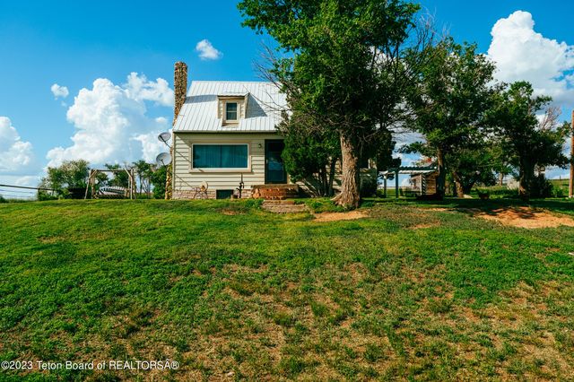 $9,500,000 | 841 Recluse Road, Recluse, WY 82725