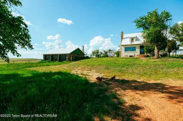 $9,500,000 | 841 Recluse Road, Recluse, WY 82725