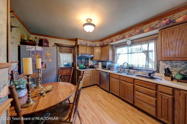 $9,500,000 | 841 Recluse Road, Recluse, WY 82725