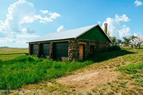 $9,500,000 | 841 Recluse Road, Recluse, WY 82725