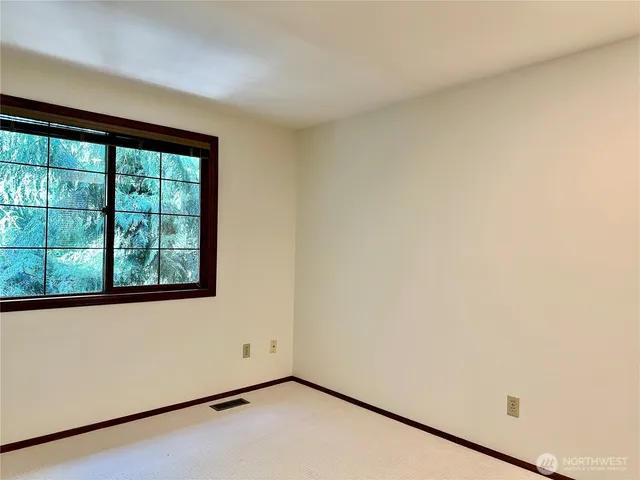 $5,600 | 4117 117th Avenue Northeast, Kirkland, WA 98033