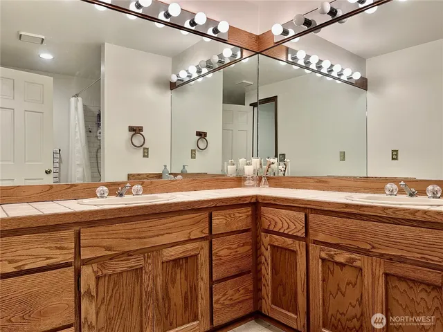 $5,600 | 4117 117th Avenue Northeast, Kirkland, WA 98033