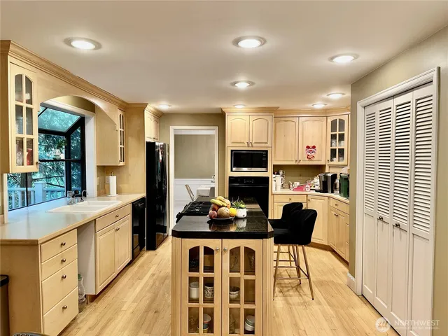 $5,600 | 4117 117th Avenue Northeast, Kirkland, WA 98033