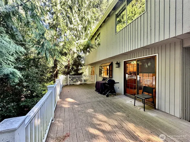 $5,600 | 4117 117th Avenue Northeast, Kirkland, WA 98033