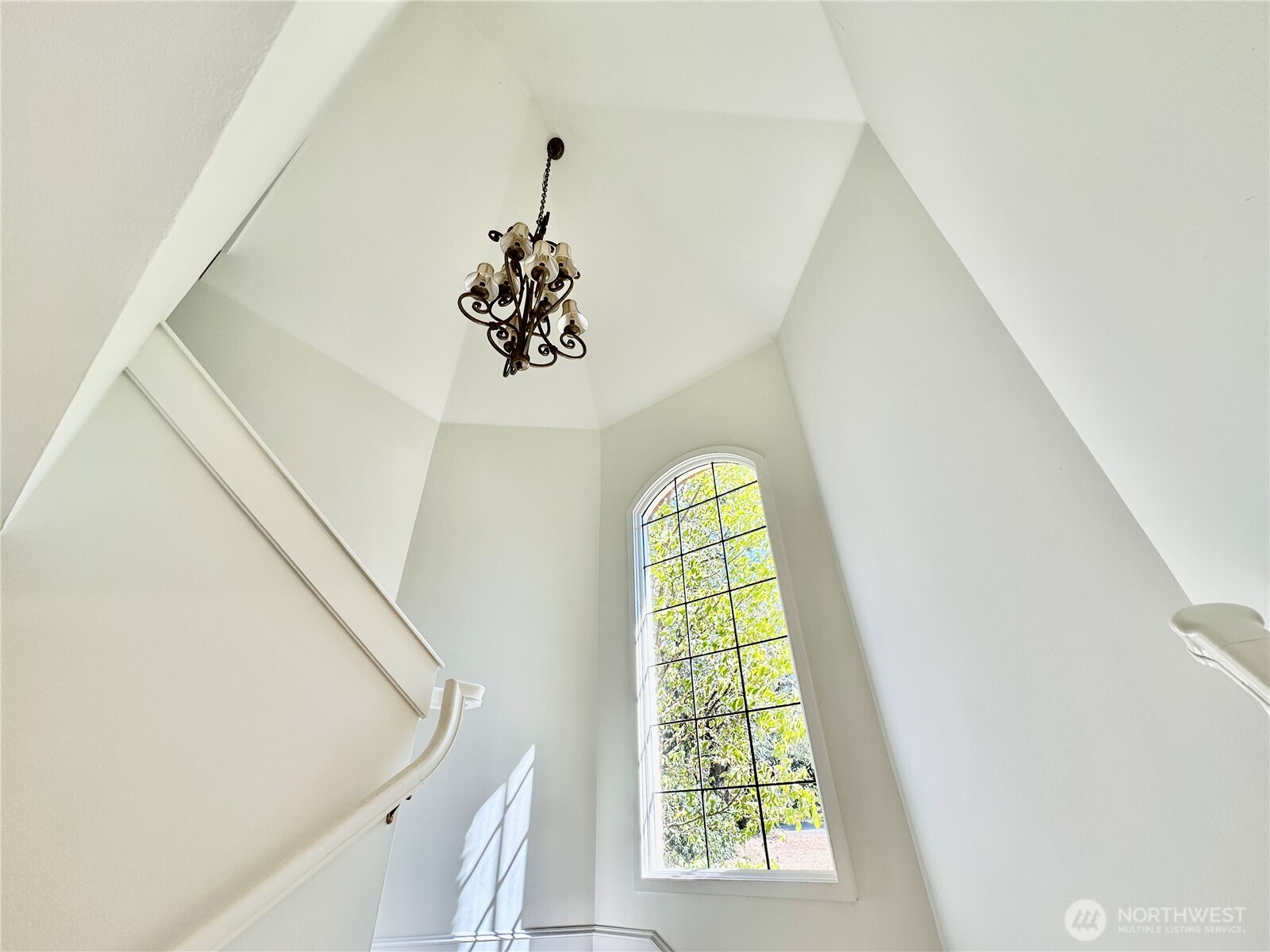 4117 117th Avenue Northeast Kirkland, WA 98033 - Photo 8 of 26