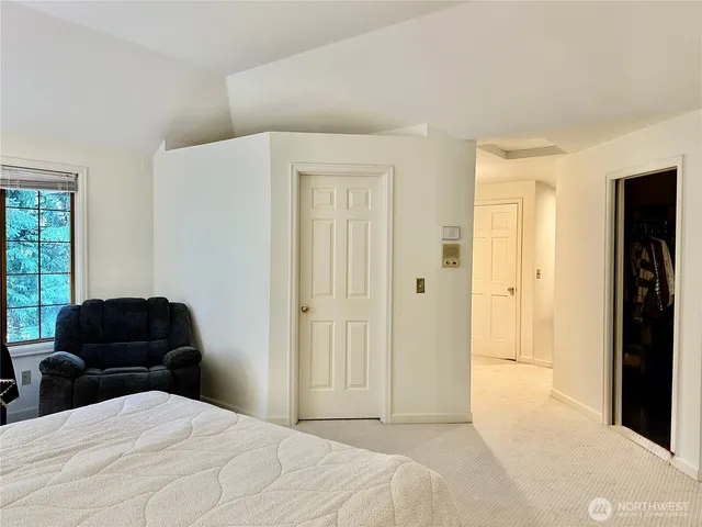 $5,600 | 4117 117th Avenue Northeast, Kirkland, WA 98033