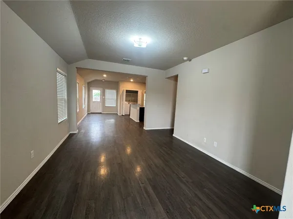 $1,800 | 2500 Marty Way, Seguin, TX 78155