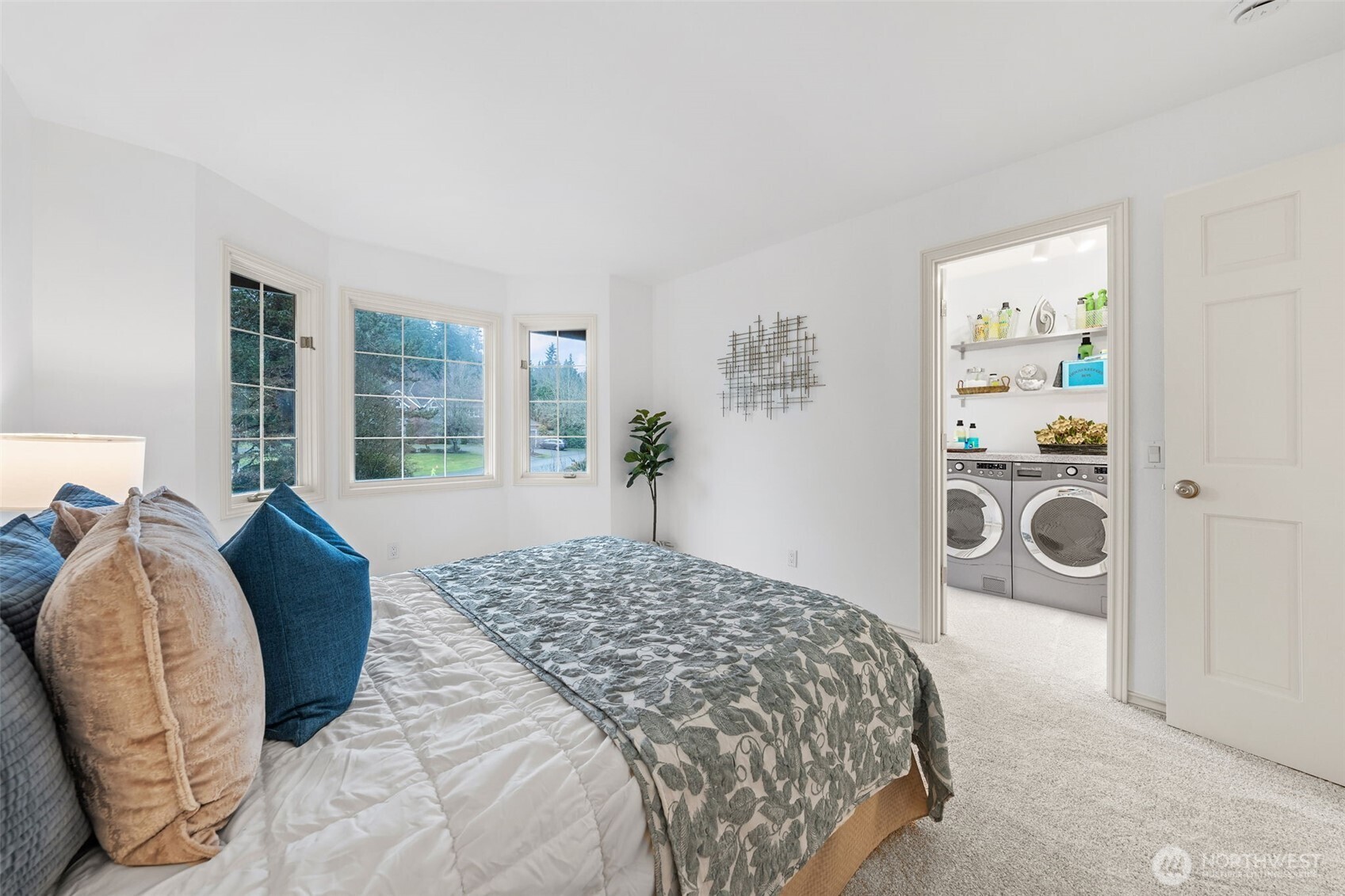 13428 160th Avenue Northeast Redmond, WA 98052 - Photo 25 of 40