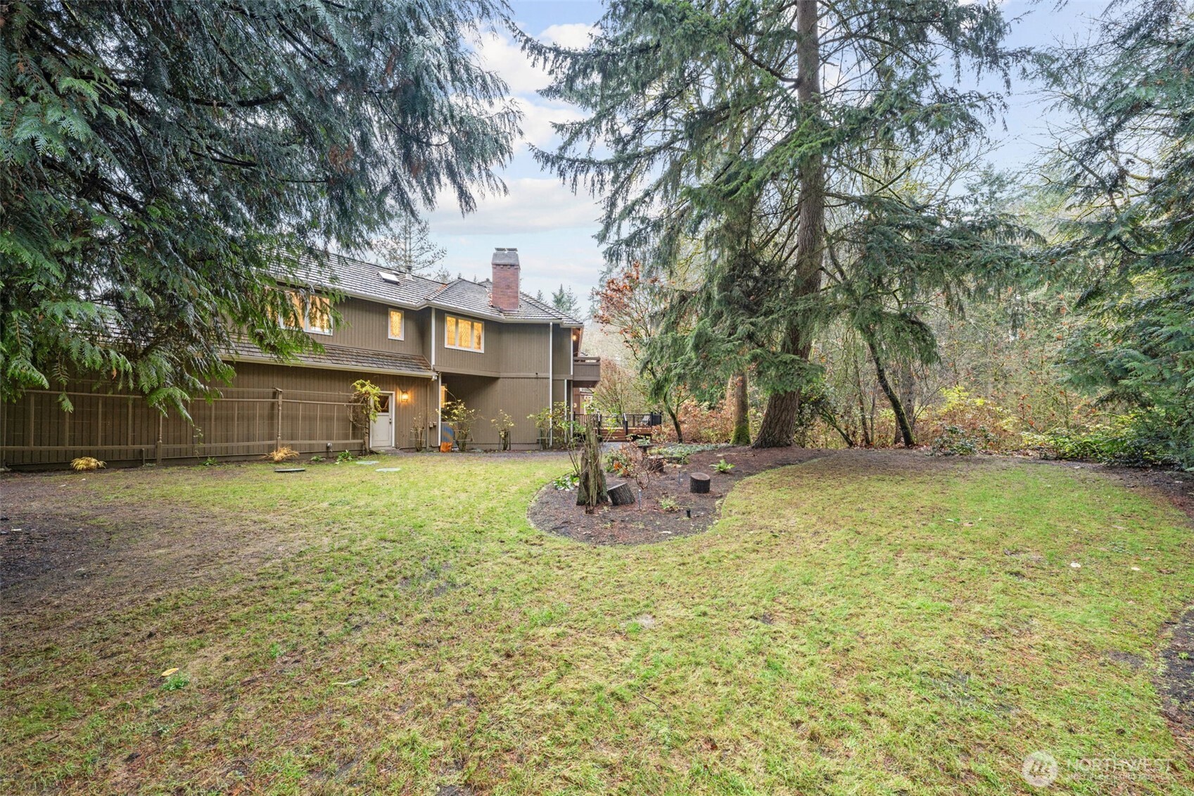 13428 160th Avenue Northeast Redmond, WA 98052 - Photo 34 of 40