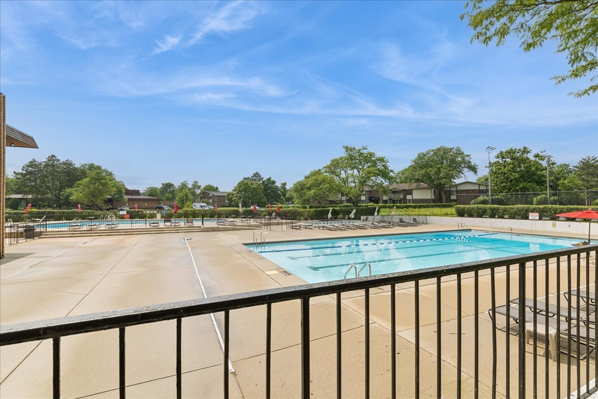 470 Raintree Court, Unit 3A Glen Ellyn, IL 60137 - Photo 11 of 11